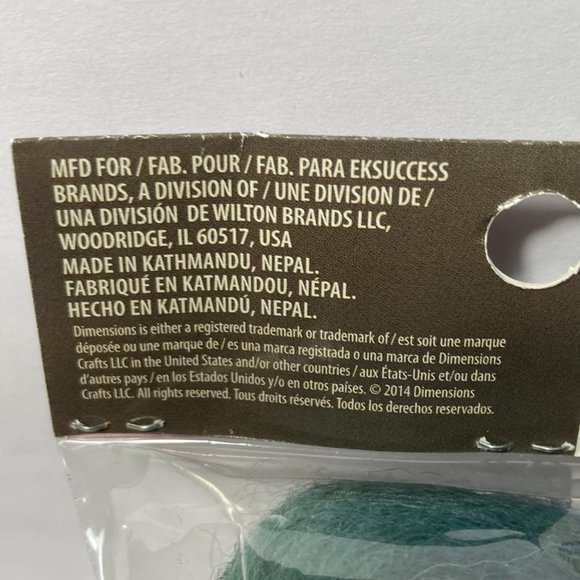 Dimensions FeltWorks Needle Felting Wool Roving Cool Blue Pencil Black 2 Packs - Picture 10 of 13